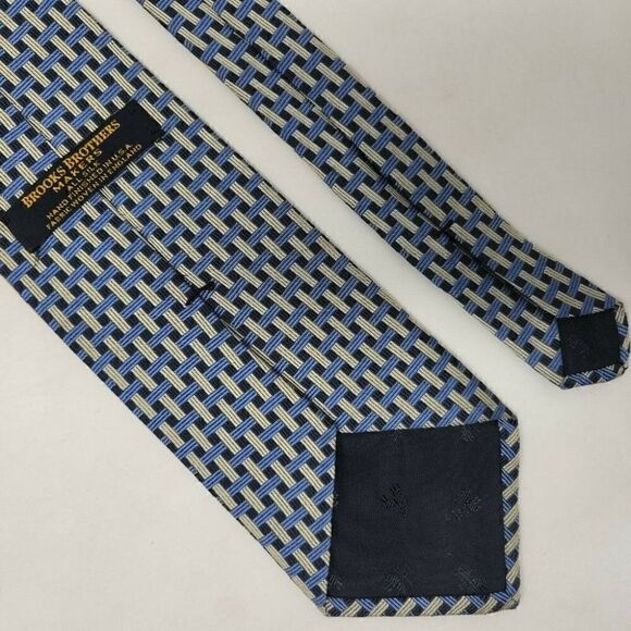 BROOKS BROTHERS MAKERS SILK TIE BLUE SILVER LINK PATTERN WOVEN 3.5" - Picture 2 of 2